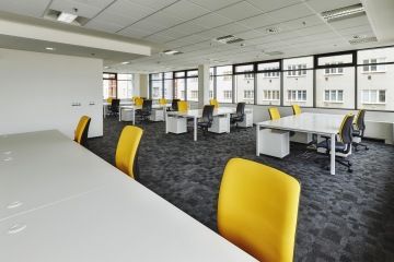 kancelářský nábytek židle stoly