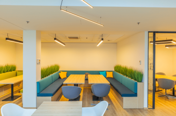 kavárna lavice květiny mall.cz