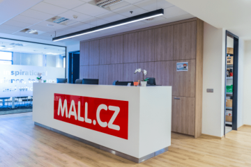 mall.cz recepce stůl skříň